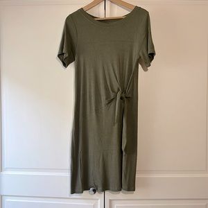 Green causal midi dress